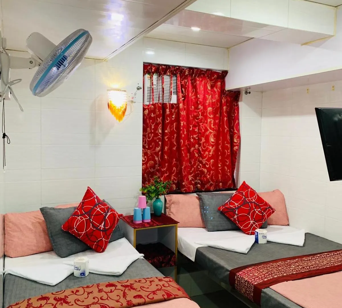 Days Hostel Block D Hong Kong Guest house