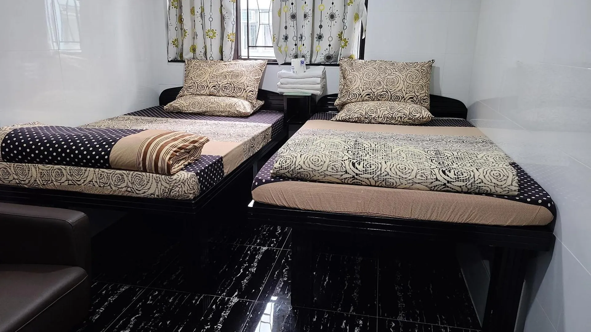 Days Hostel Block D Гонконг 0*,  Китай